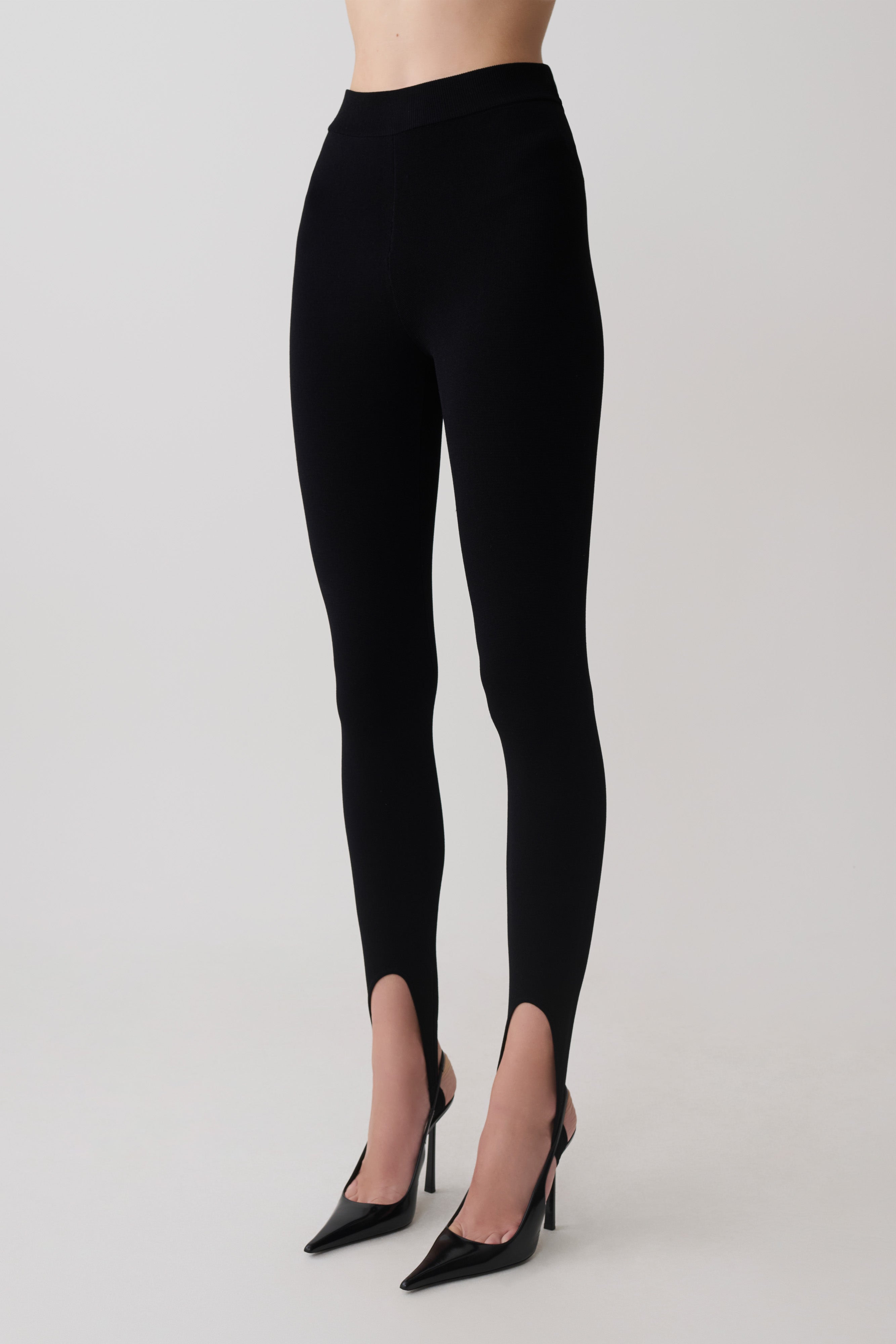 Valerie Stirrup Leggings - Black