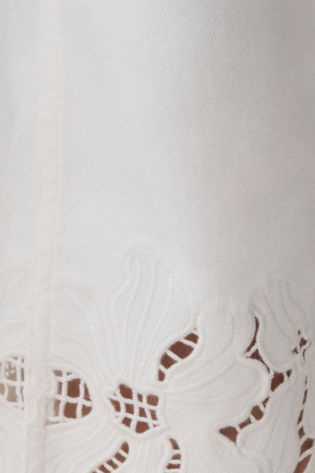 Tillie Flower Embroidery Denim Capris - White