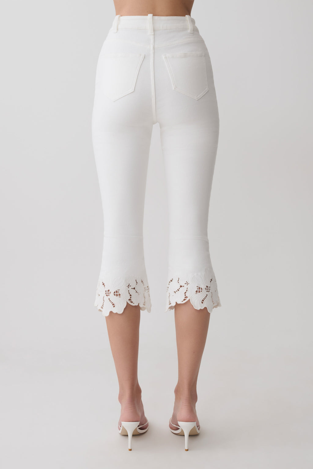 Tillie Flower Embroidery Denim Capris - White