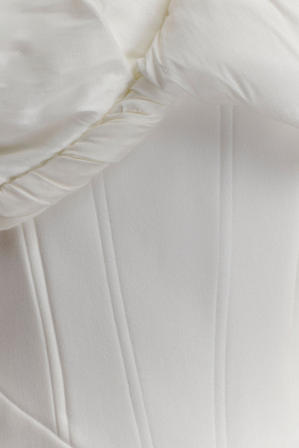 Aphrodite Off Shoulder Crepe Mini Dress - Ivory