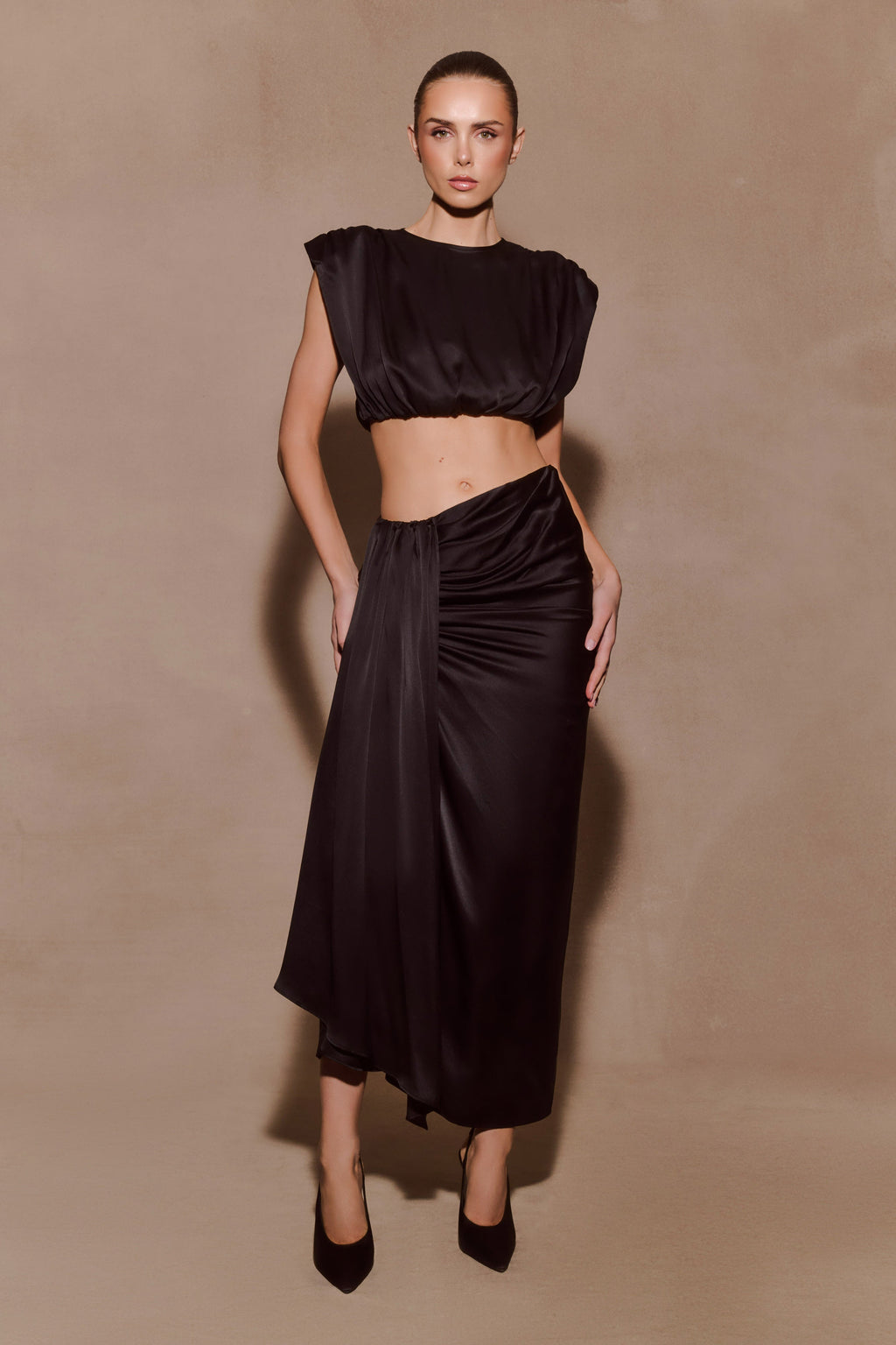 Zendaya Silk Midi Skirt - Black