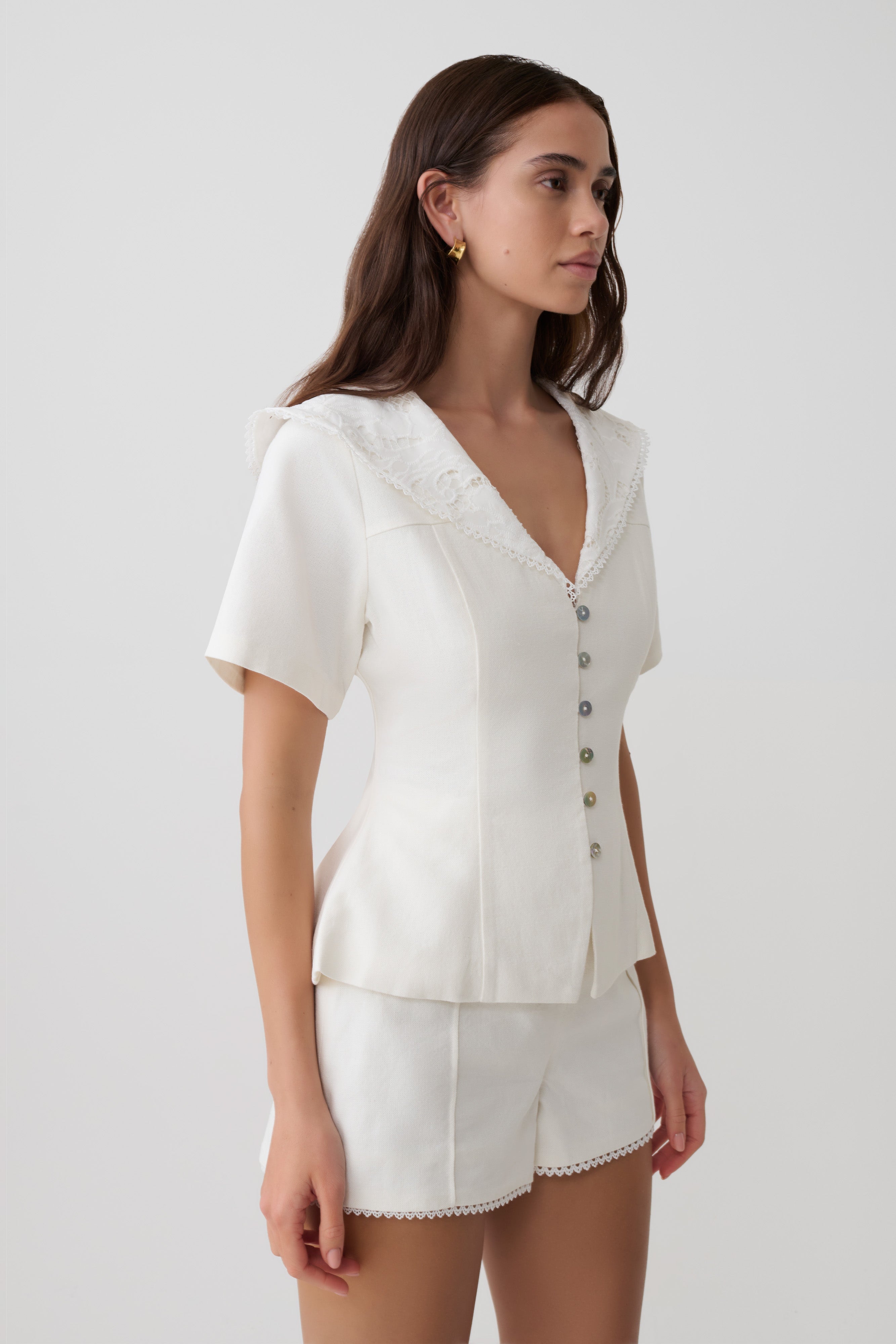 Melody Short Sleeve Shirt With Lace Collar - White