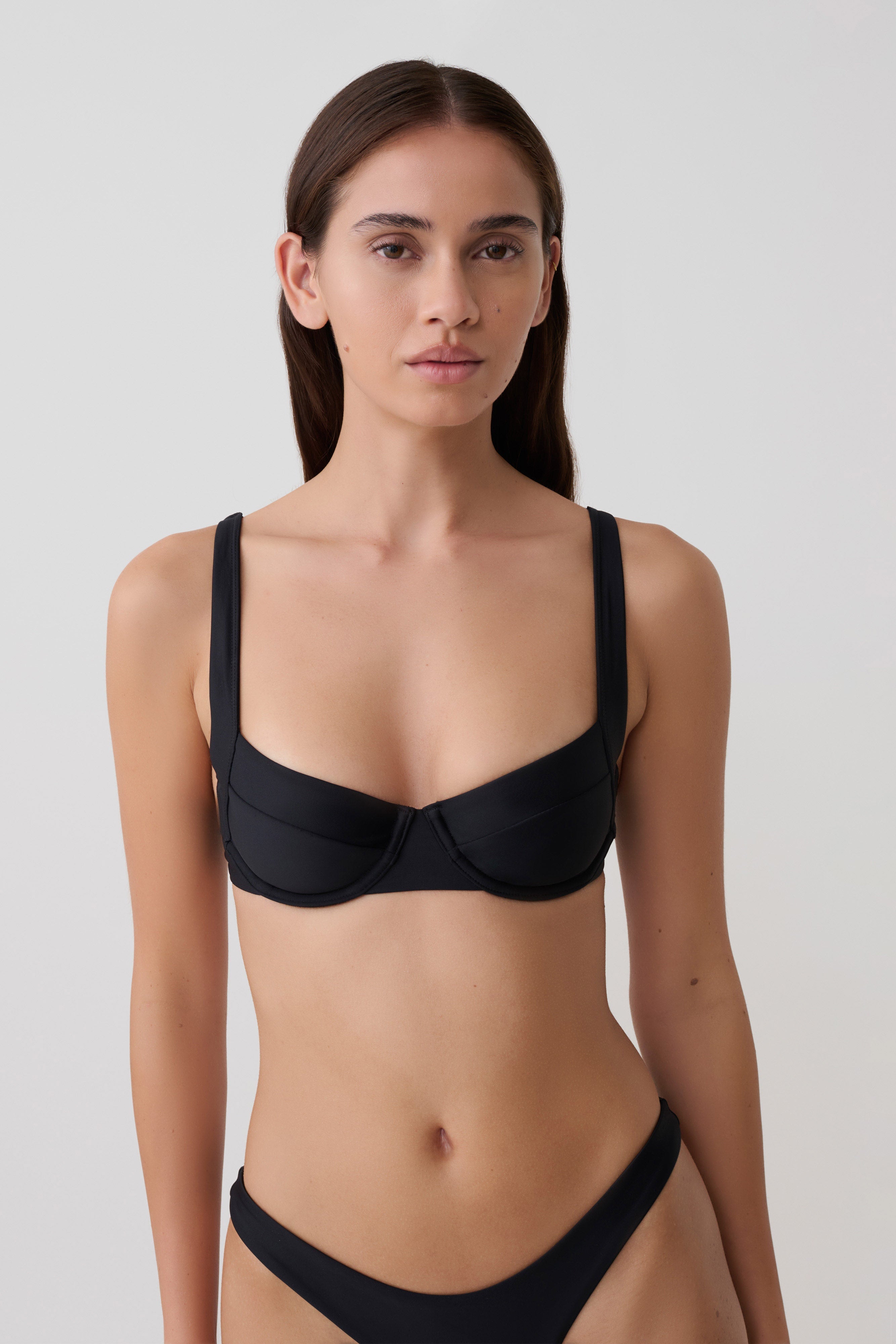 Abra Underwire Apex Bikini Top - Black