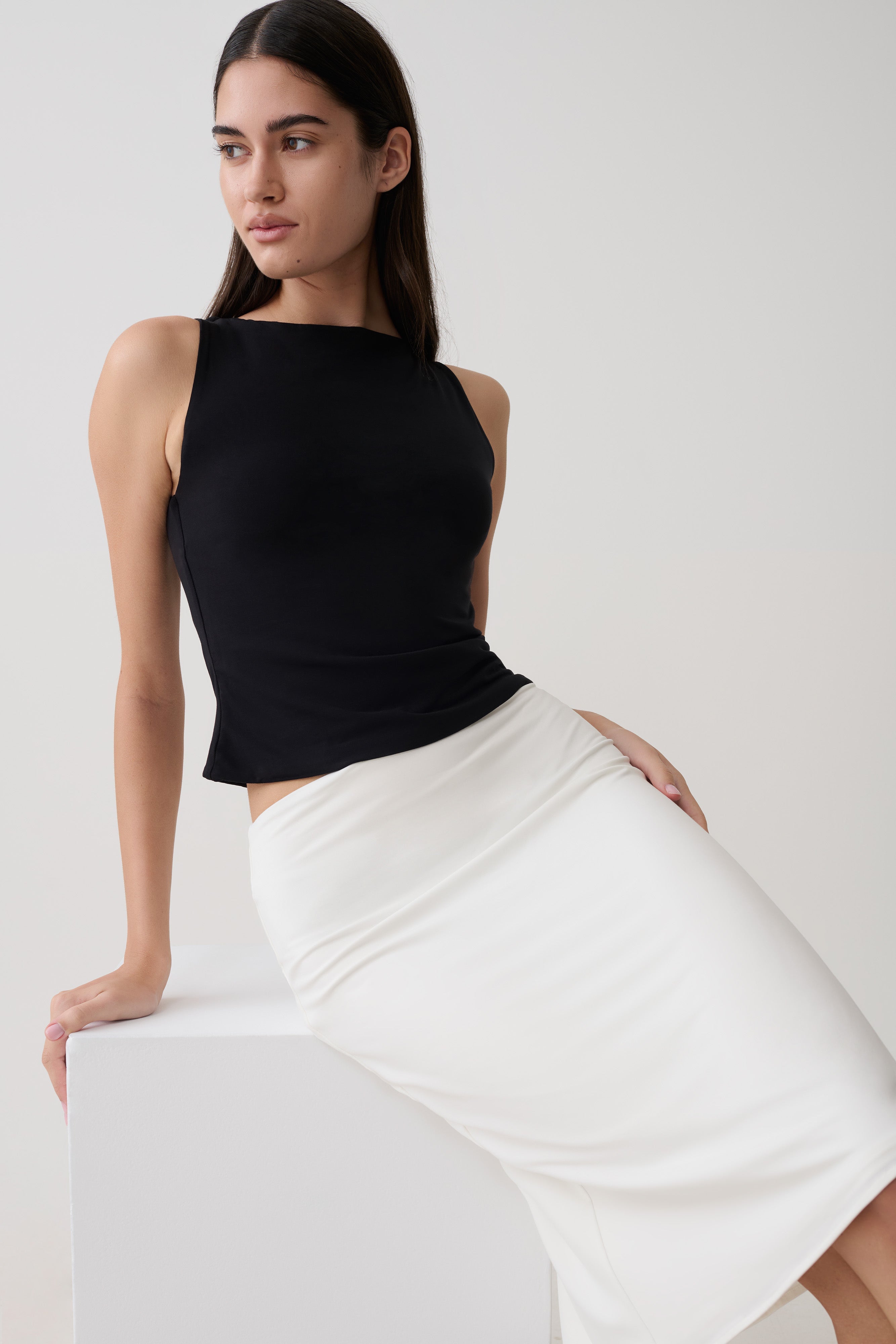 Nicolette Sleeveless Tank Top - Black