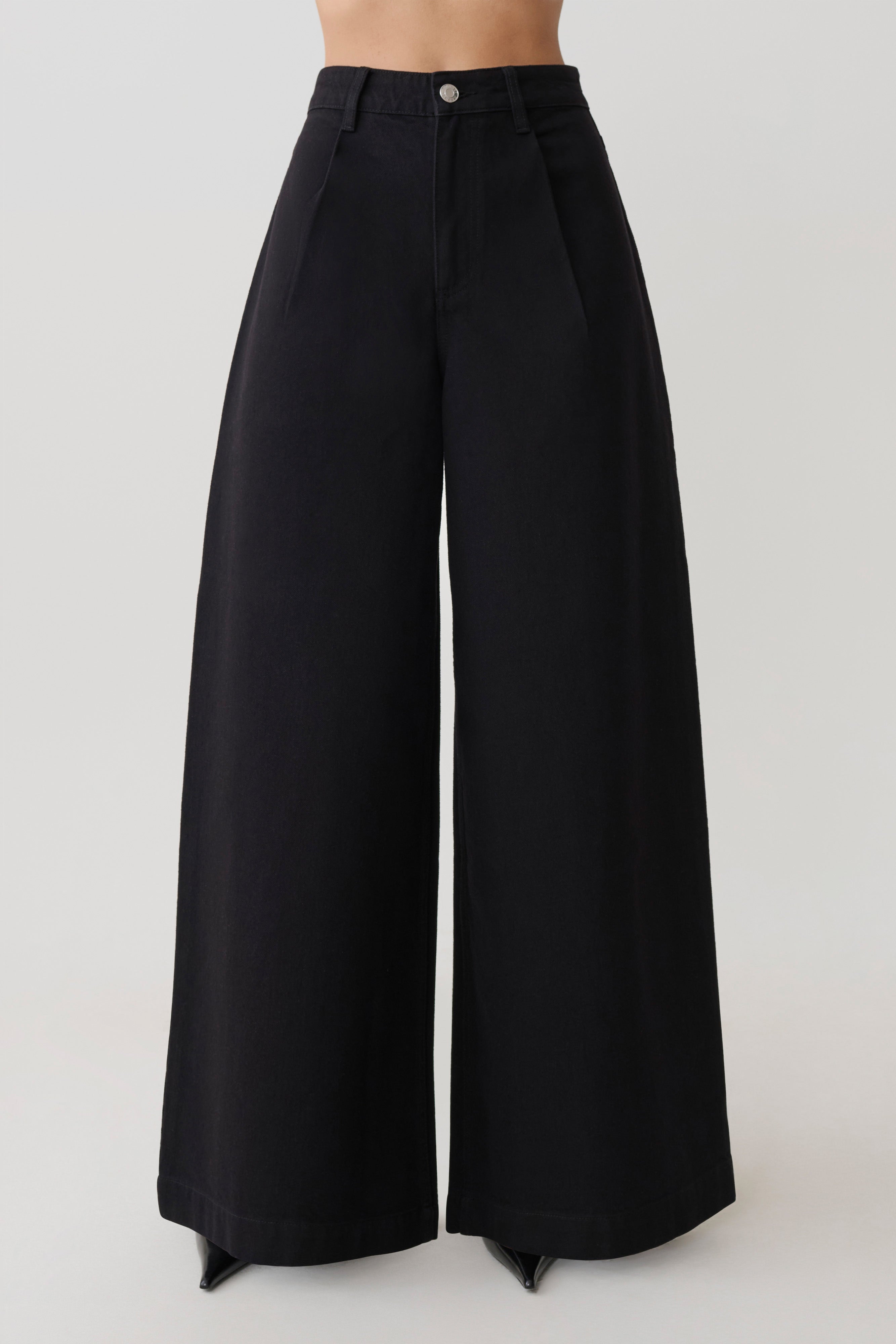 Bobby Oversized Jean With Front Pleat - Black